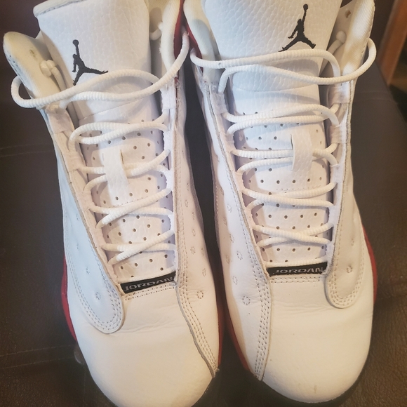 Air Jordan 13 Retro - Picture 2 of 5